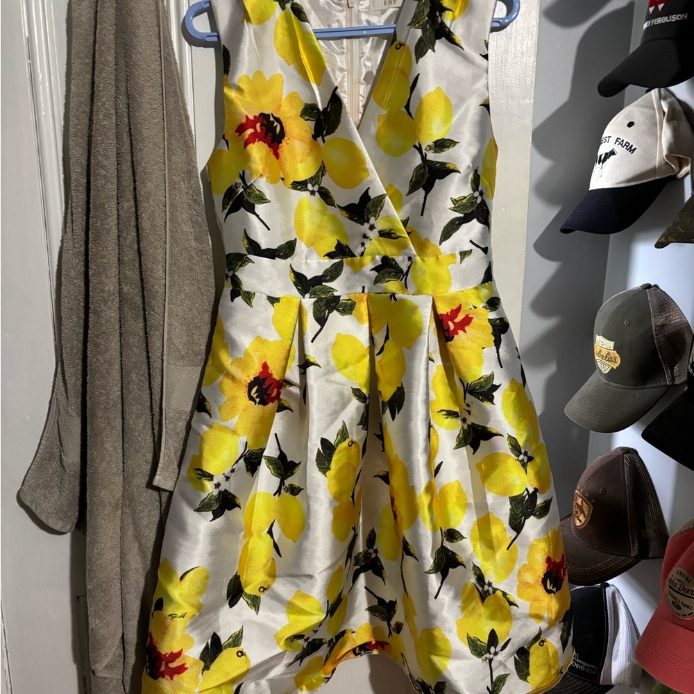 Yellow and Green Sleeveless V-Neck A-Line Mini Dress